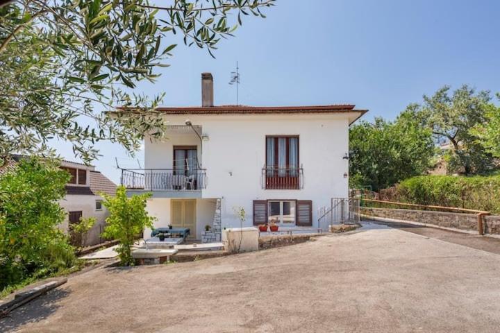 Guesthouseminturnoit Lucia Sparagna Bagian luar foto
